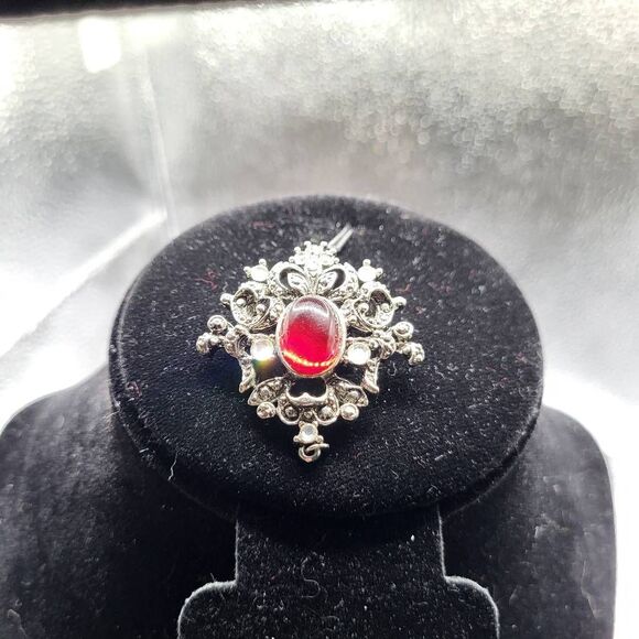 Vintage Craft Victorian Brooch Pin - Picture 2 of 6